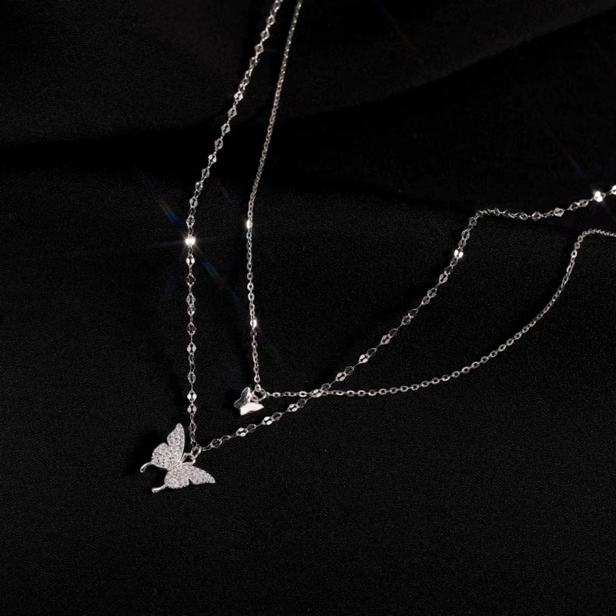  Nuevo collar de mariposa brillante para mujer